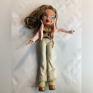 Bratz 2001 yasmin doll mga.